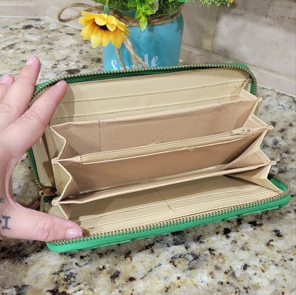 St. Patrick's 💚 Green Wallet Clutch purse - Picture 2 of 4